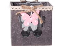 Svícen dřevo Motýl na čajovou svíčku přírodní růžová 85 mm